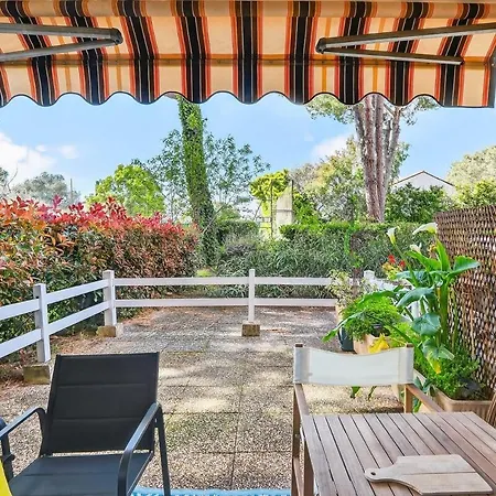 - Terrace - Private Parking & Pool דירה אנטיב